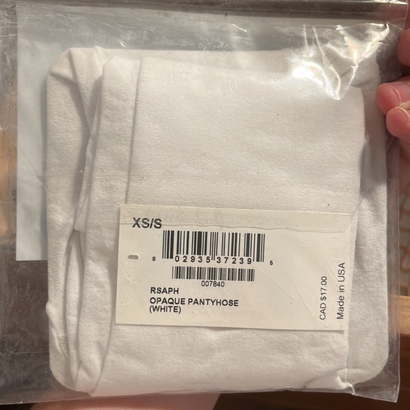 BNWT American Apparel opaque pantyhose in white size xs/s - Picture 2 of 2